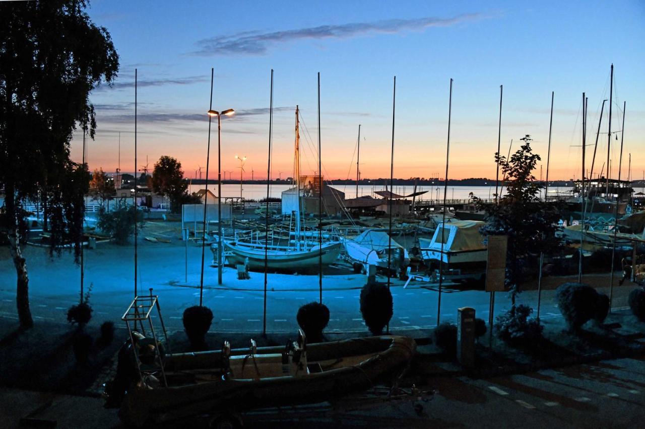 Ahoy Puck Apartament Przy Plazy Z Widokiem Na Morze Екстериор снимка